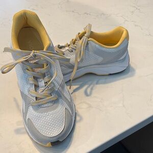 Vionic Womens Tokyo Fitness Sneakers Walking Shoes